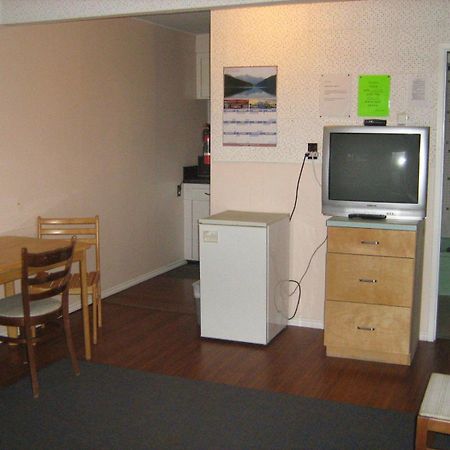 Airport Inn Quesnel Cameră foto