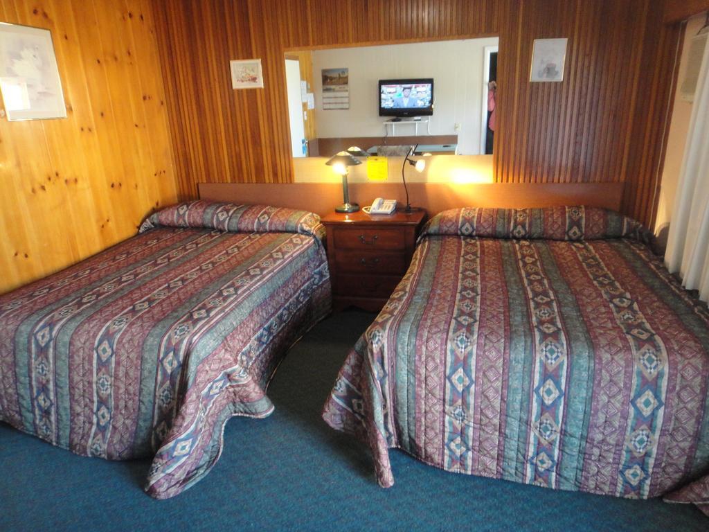 Airport Inn Quesnel Cameră foto